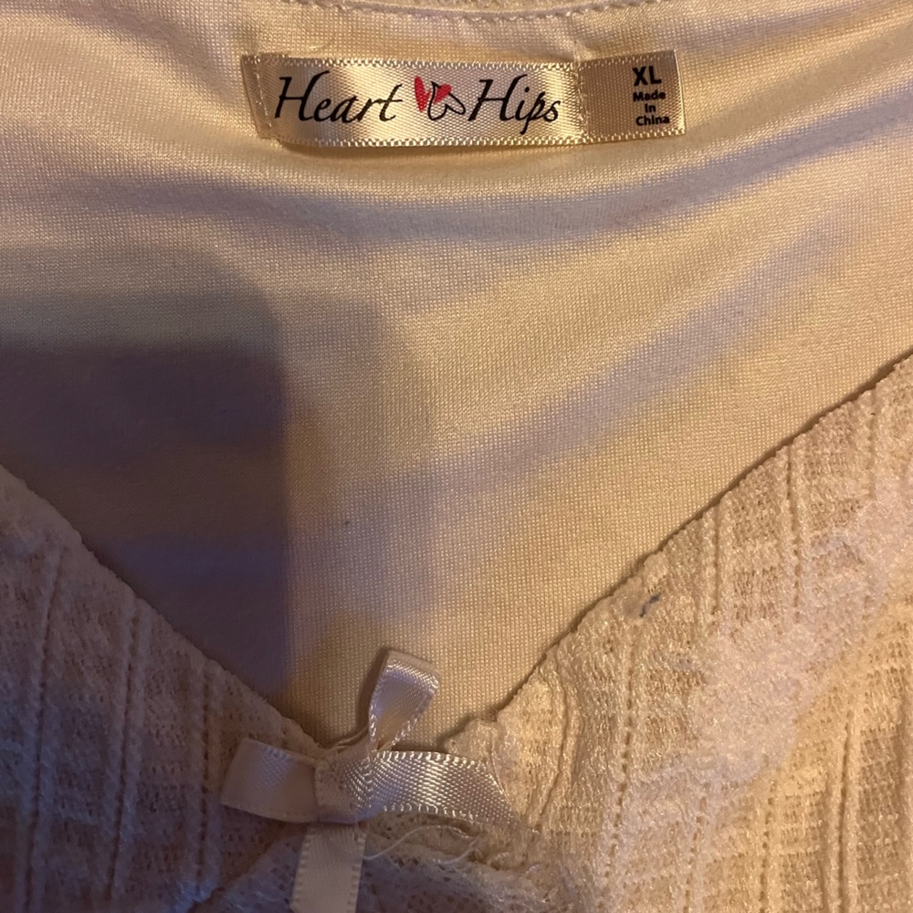 Heart Hips Cream Blouse